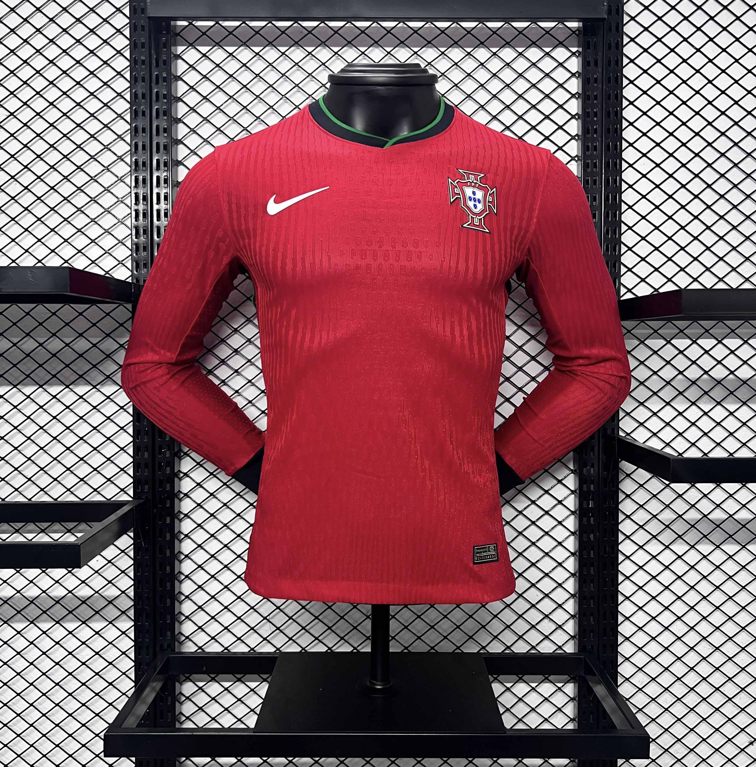 Portugal 24 25 Home Long Sleeve Player Version Club de Jerseys