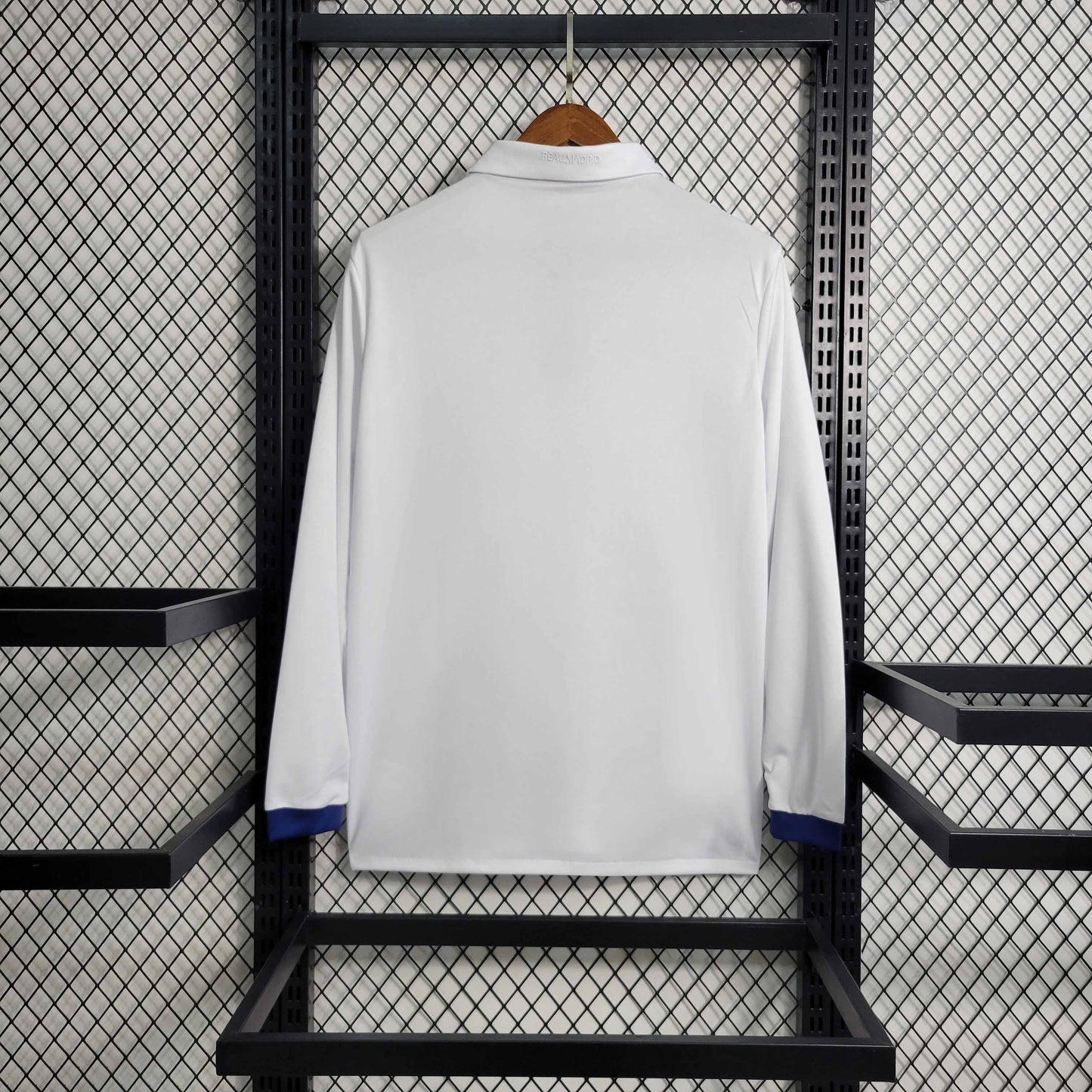 Real Madrid 16-17 Home Long Sleeve