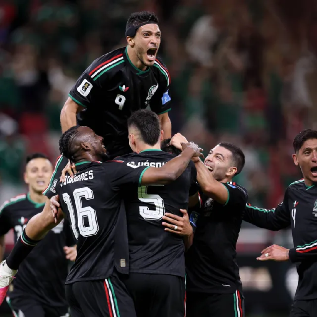 México Tercer Uniforme Negro Manga Larga 2026 – Versión Jugador