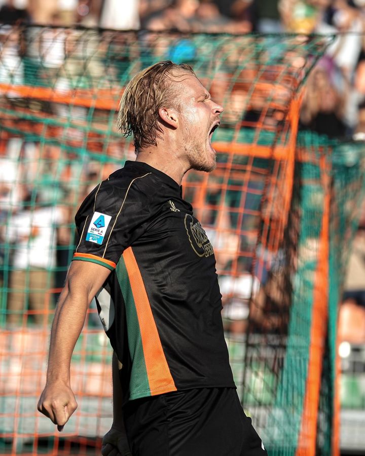 Arsenal 24-25 Visit fan version