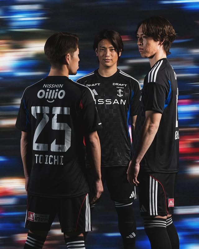 Yokohama F. Marinos 24-25 Alternativa versión fan
