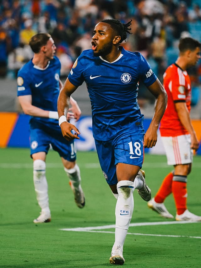 Chelsea 25-26 Local versión jugador