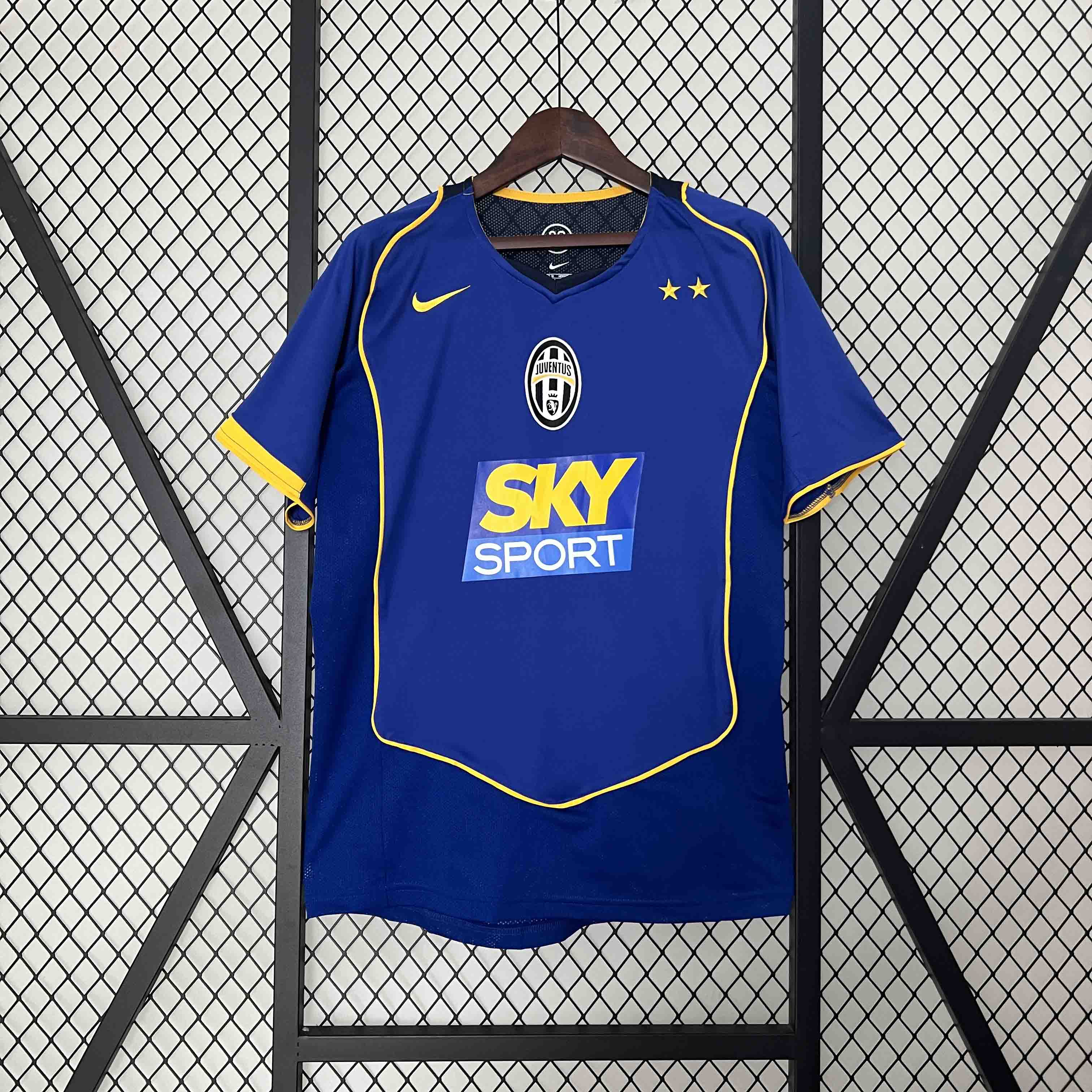 Juventus 04-05 Away short sleeve – Club de Jerseys