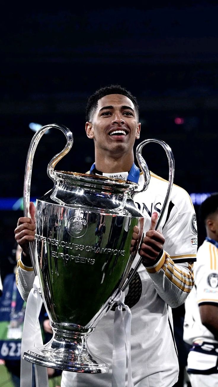 Real Madrid 24-25 Home Fan Version