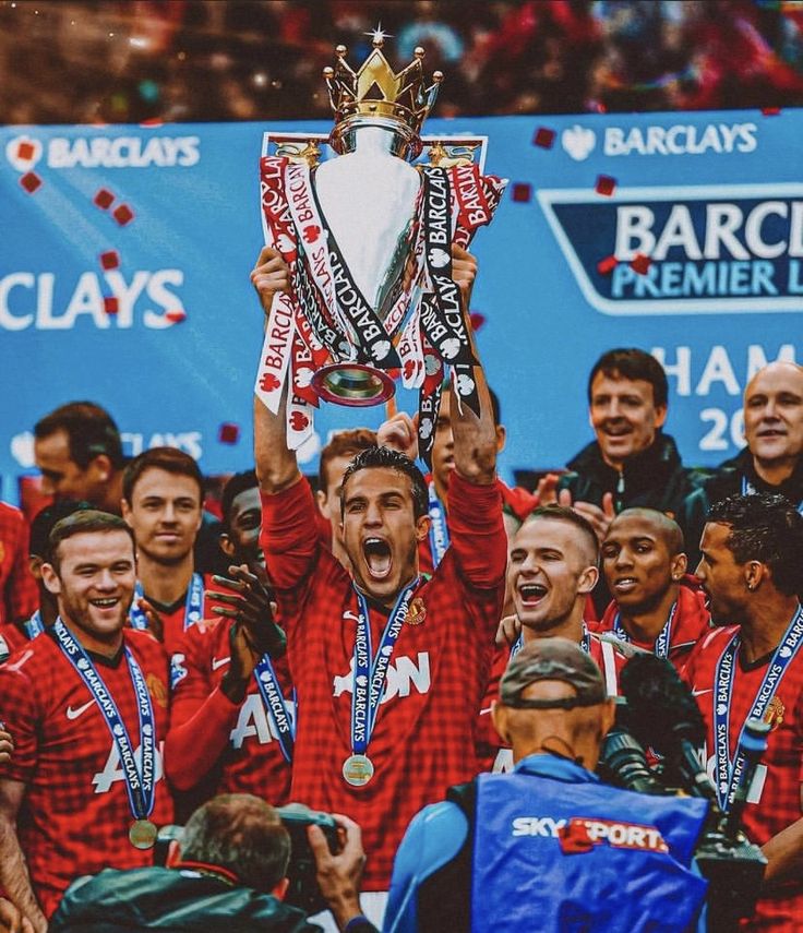 Manchester United 12-13 Local