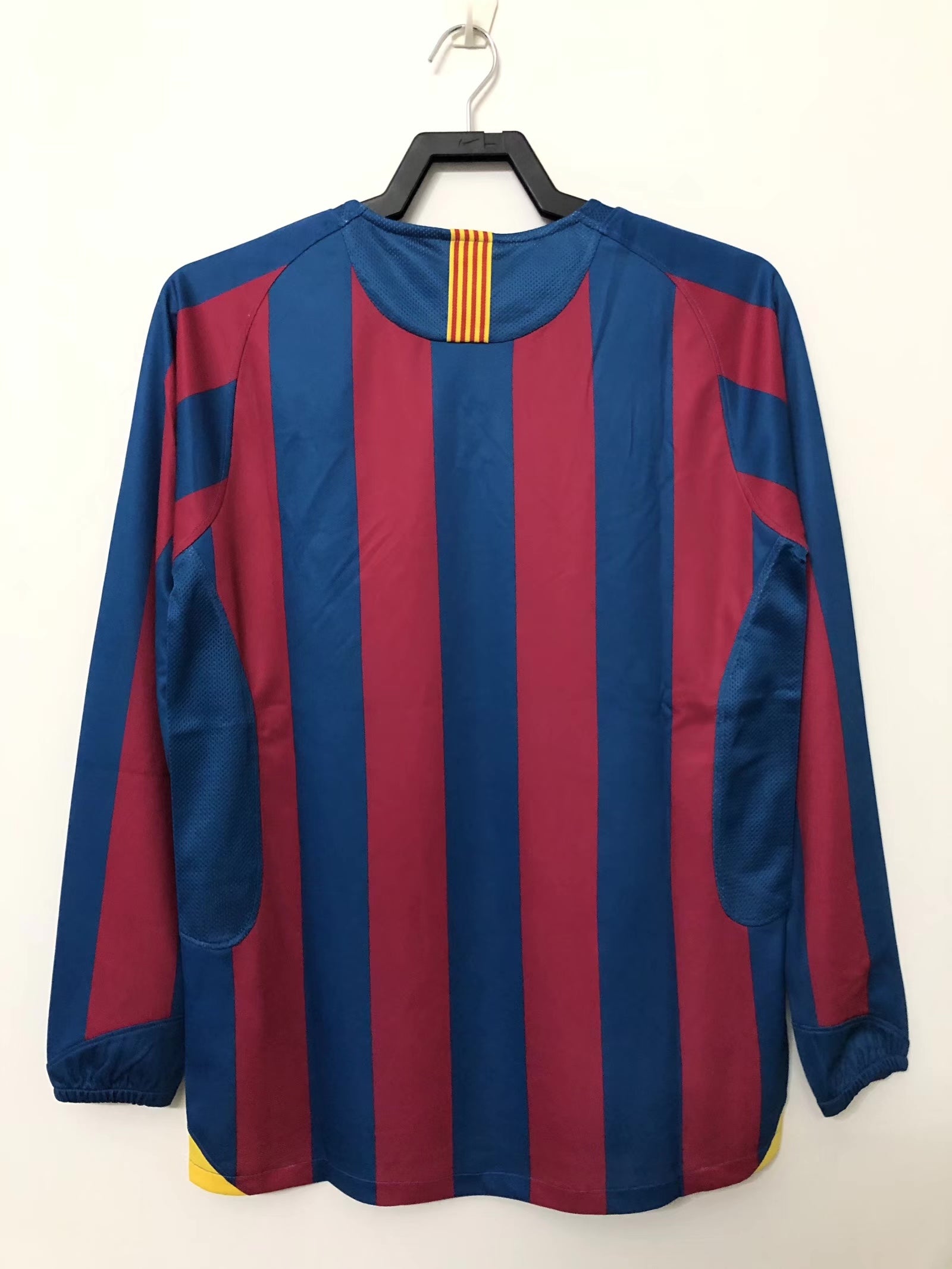 Barcelona 05-06 Home long sleeve – Club de Jerseys