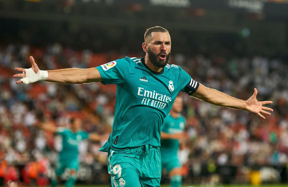Real Madrid 21-22 Home Fan Version